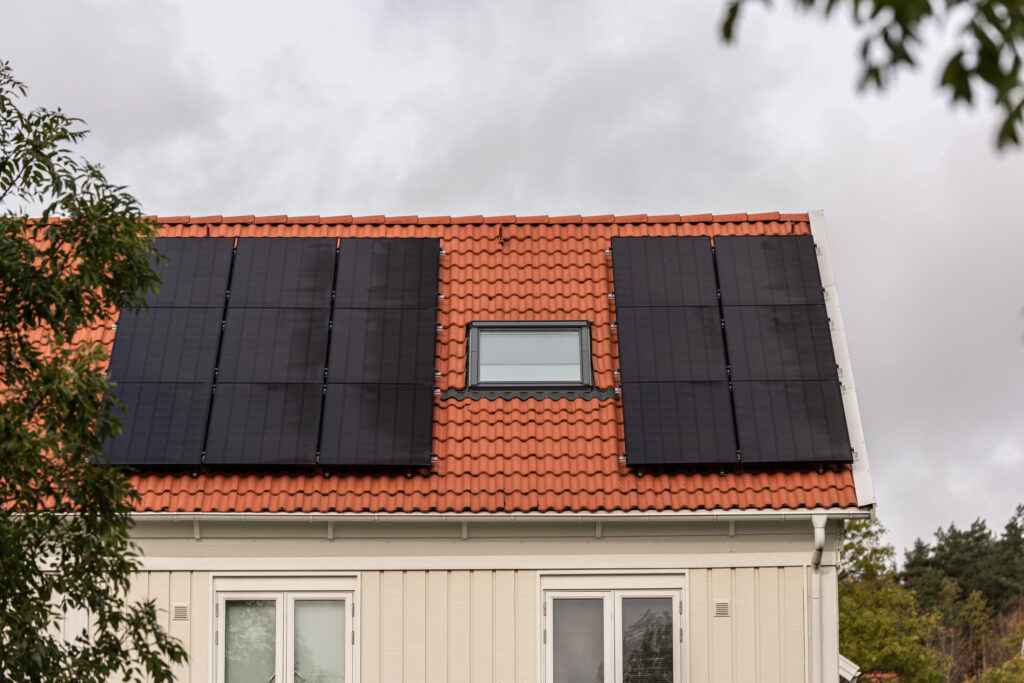 Solceller på takyta